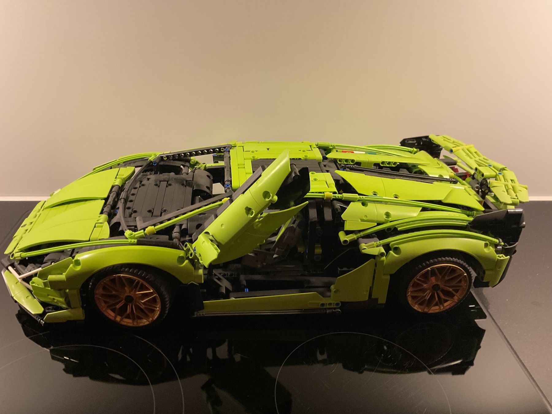Lego Kit di costruzioni: Lamborghini SIÁN Lego 42115 – Usato da Siebnen venduto da Hardy65 3
