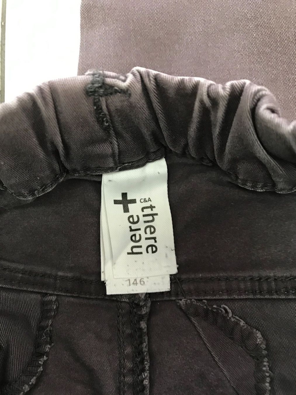 Hosen: Jeans Shorts braun Gr.146 – Gebraucht aus Wädenswil von JJ15 1