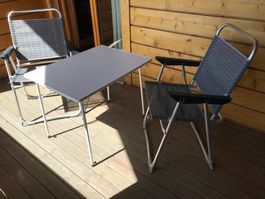 Camping Tisch mit 2 Stühlen
