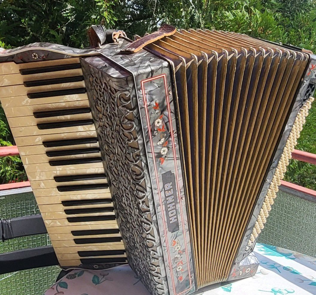 Strumenti musicali: hohner Tango IV 4 voix rare – Usato da Penthalaz venduto da EvandroLuz 2