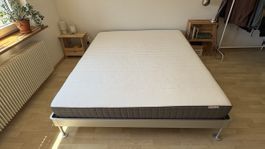 Doppelbett IKEA — Rahmen, Lattenrost & Matratze, 160x200 cm