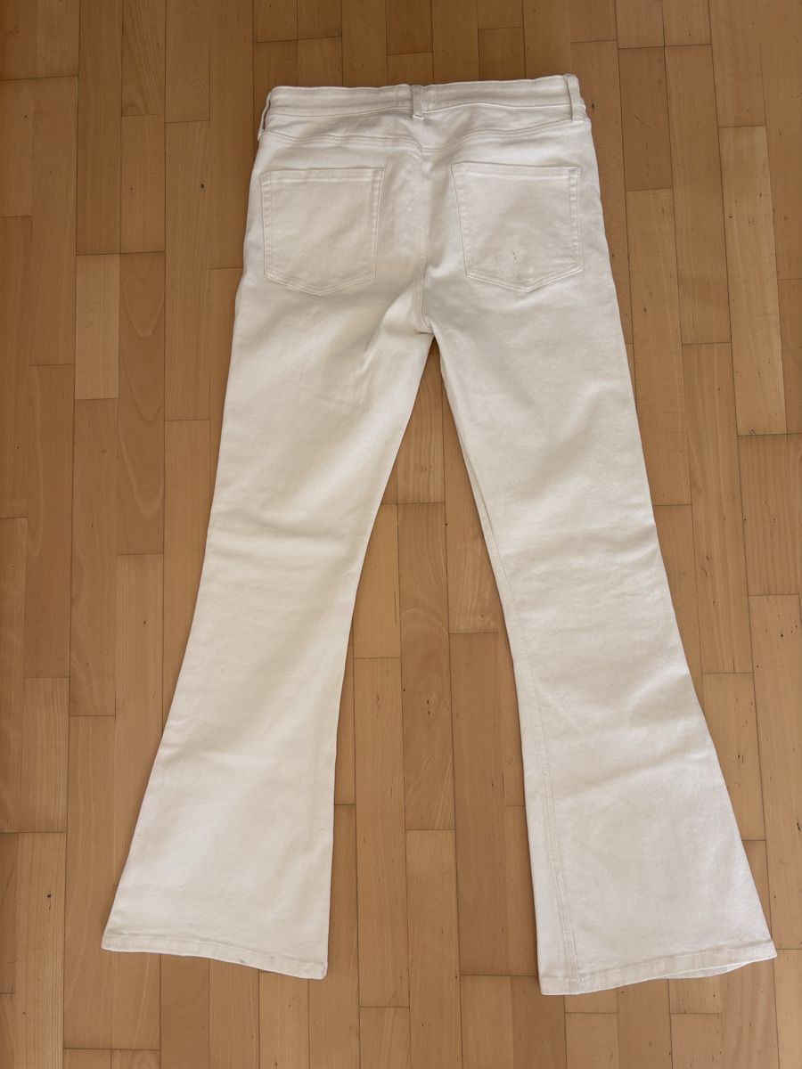 Asos Jeans: ASOS DESIGN White Flare Jeans, W33 L32 – Usato da Zürich venduto da Grothschild 3