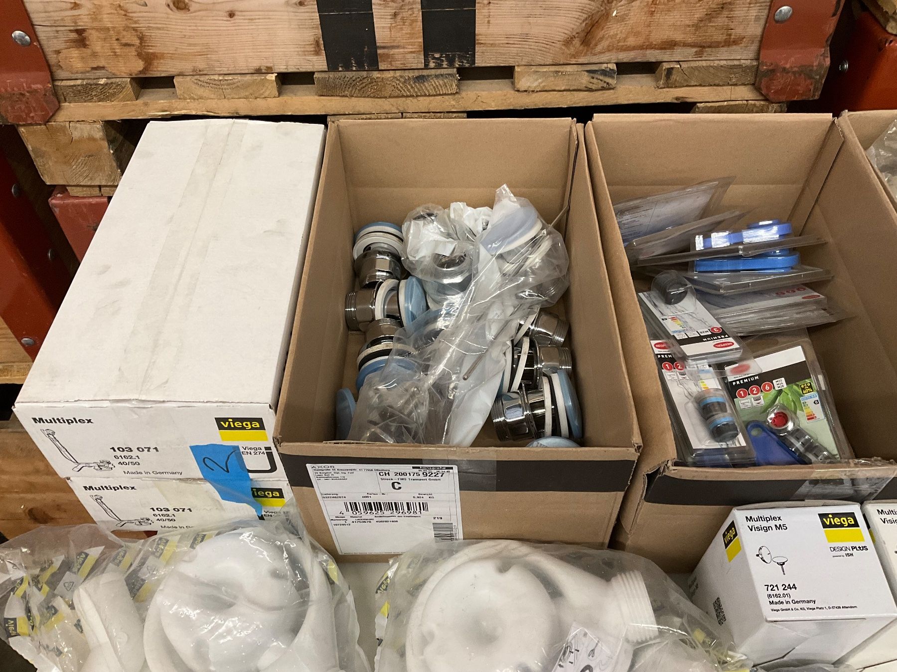 Portes-savons: 593 Posten diverses Sanitärmaterial – Neuf (Voir description) à Derendingen par Meisterstuecke 1