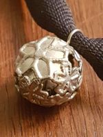 Halsband Halskette mit Glocke ziseliert