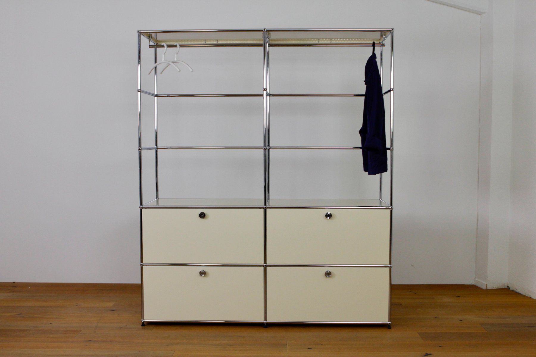 USM Scaffali: USM Haller Regal // UPCYCLED // NEUE FARBEN – Nuovo (secondo la descrizione) da Affoltern am Albis venduto da StudioStandard 2