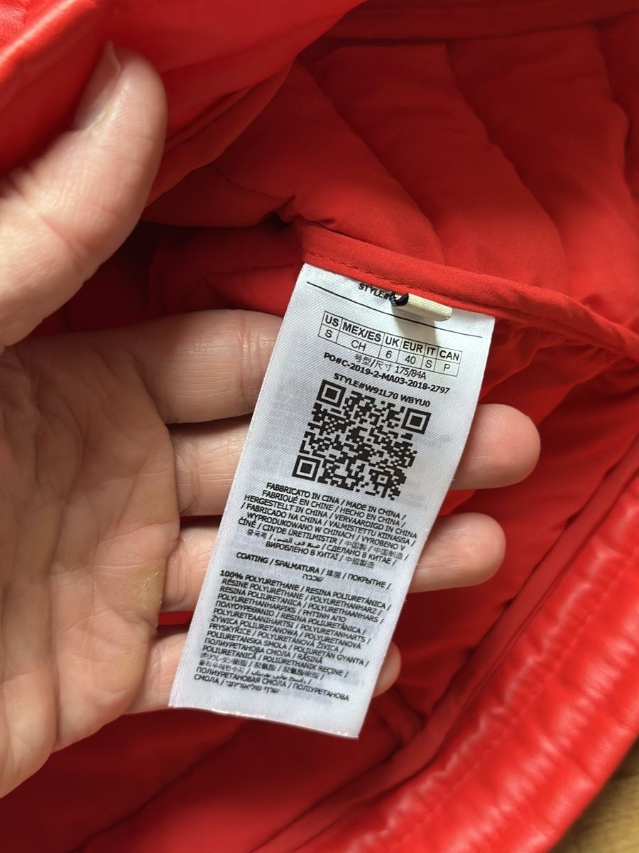 Guess Giacche: Guess Jacke - rot – Nuovo (secondo la descrizione) da Basel venduto da FatmaCan52 5