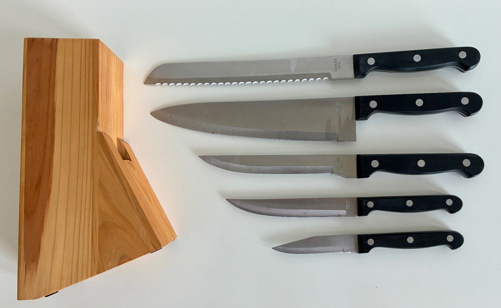 Ikea Couteaux: Messerset mit Holzblock, 5-teilig, Top Zustand! – D'occasion à Zürich par tersus1981 2