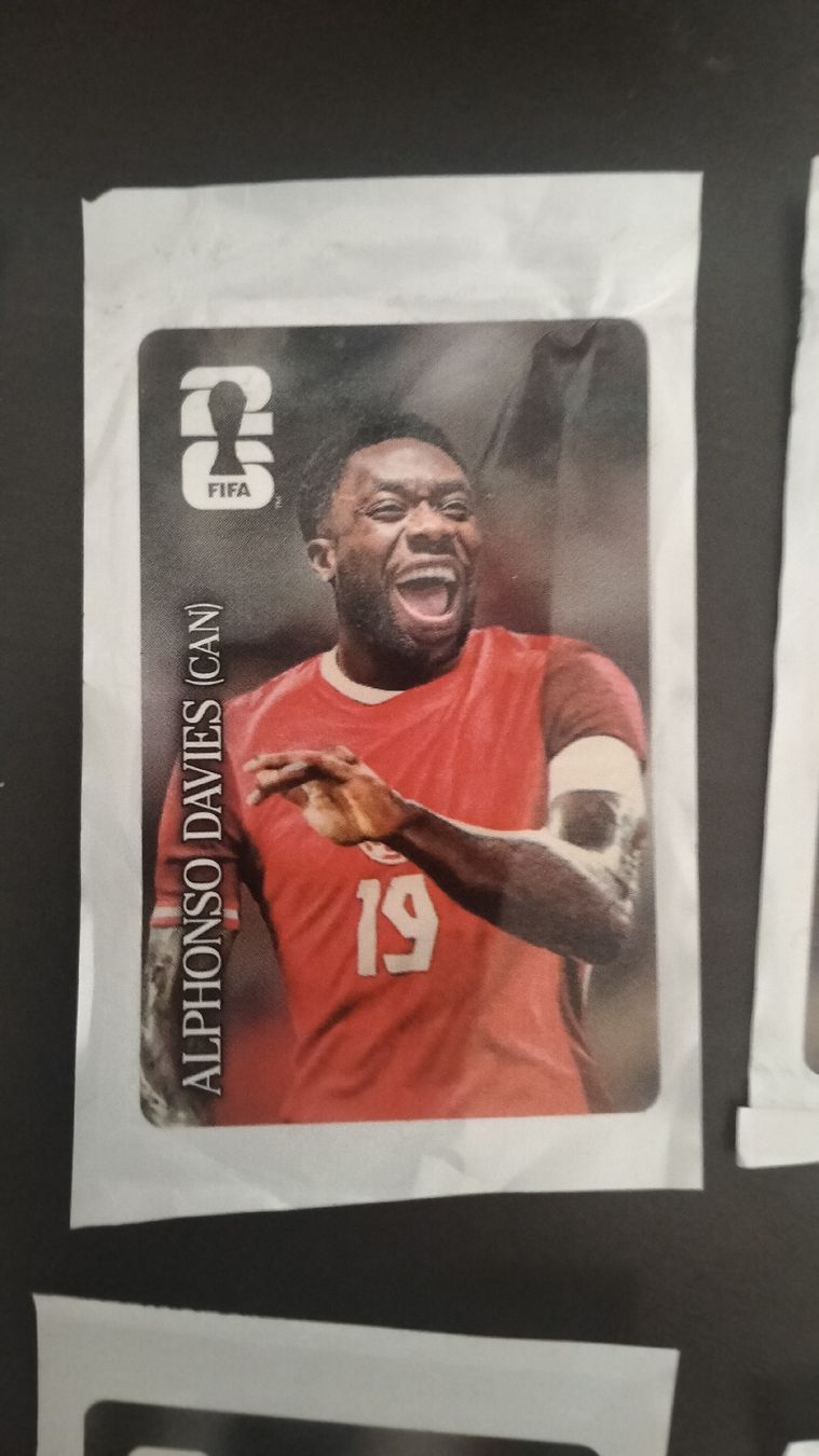 Panini Carte collezionabili: Alphonso Davies Coca-cola Sticker Panini  – Nuovo (secondo la descrizione) da Interlaken venduto da hen_2wvf