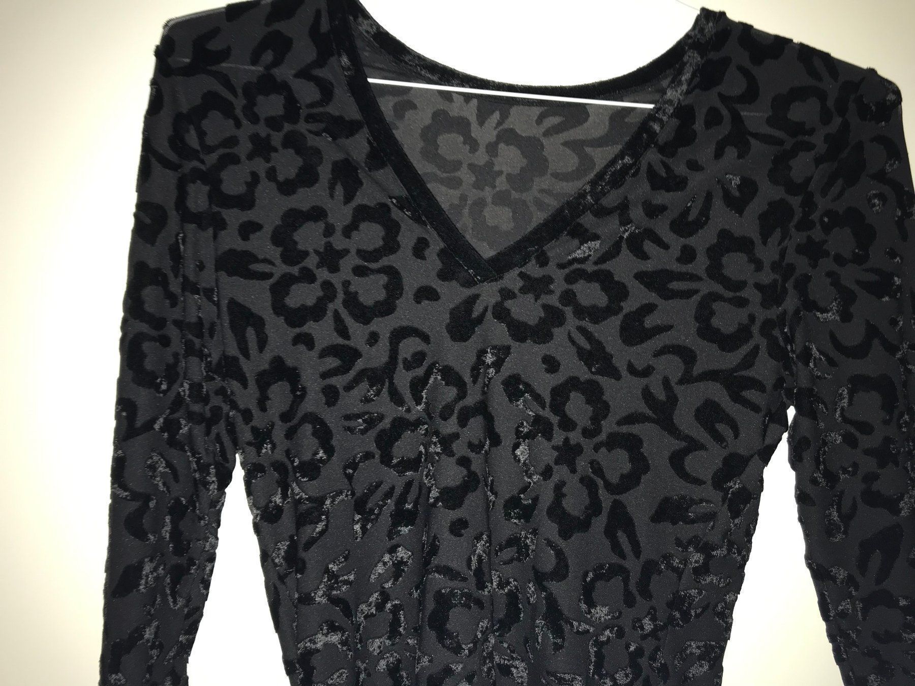 T-Shirts: Schwarzer Body mit Muster Gr. 36 – Gebraucht aus Zumikon von Uranus88 1