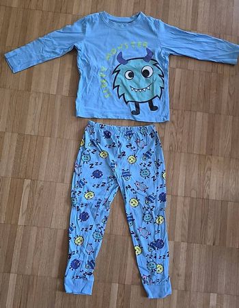 Pyjama Grösse 110-116 (Monster)