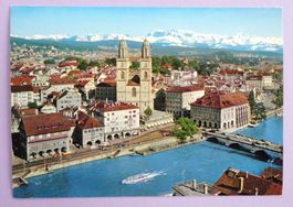 Zürich, Limmatquai mit Grossmünster