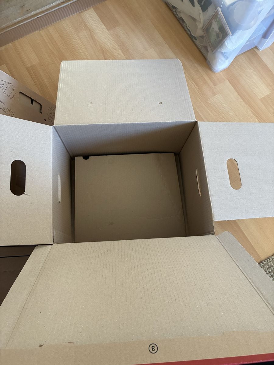 Ikea Cartoni: 11 Umzugskartons – Usato da Bern venduto da wisemagpie 4