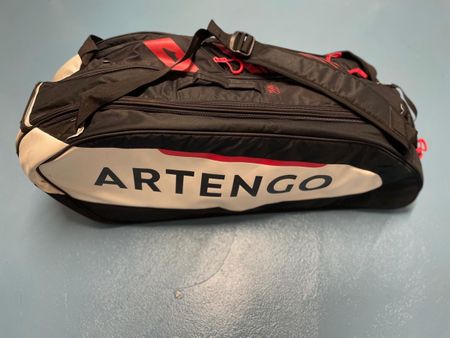Artengo Tennistasche, viel Platz für Schläger!