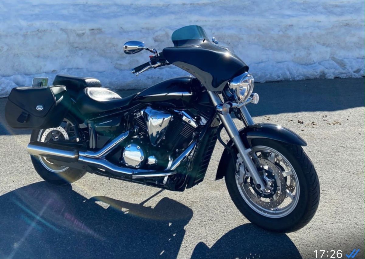 Yamaha Cruisers: Motorrad YAMAHA XVS1300A schwarz guter Zustand – D'occasion à Kriessern par Oli.P01 2