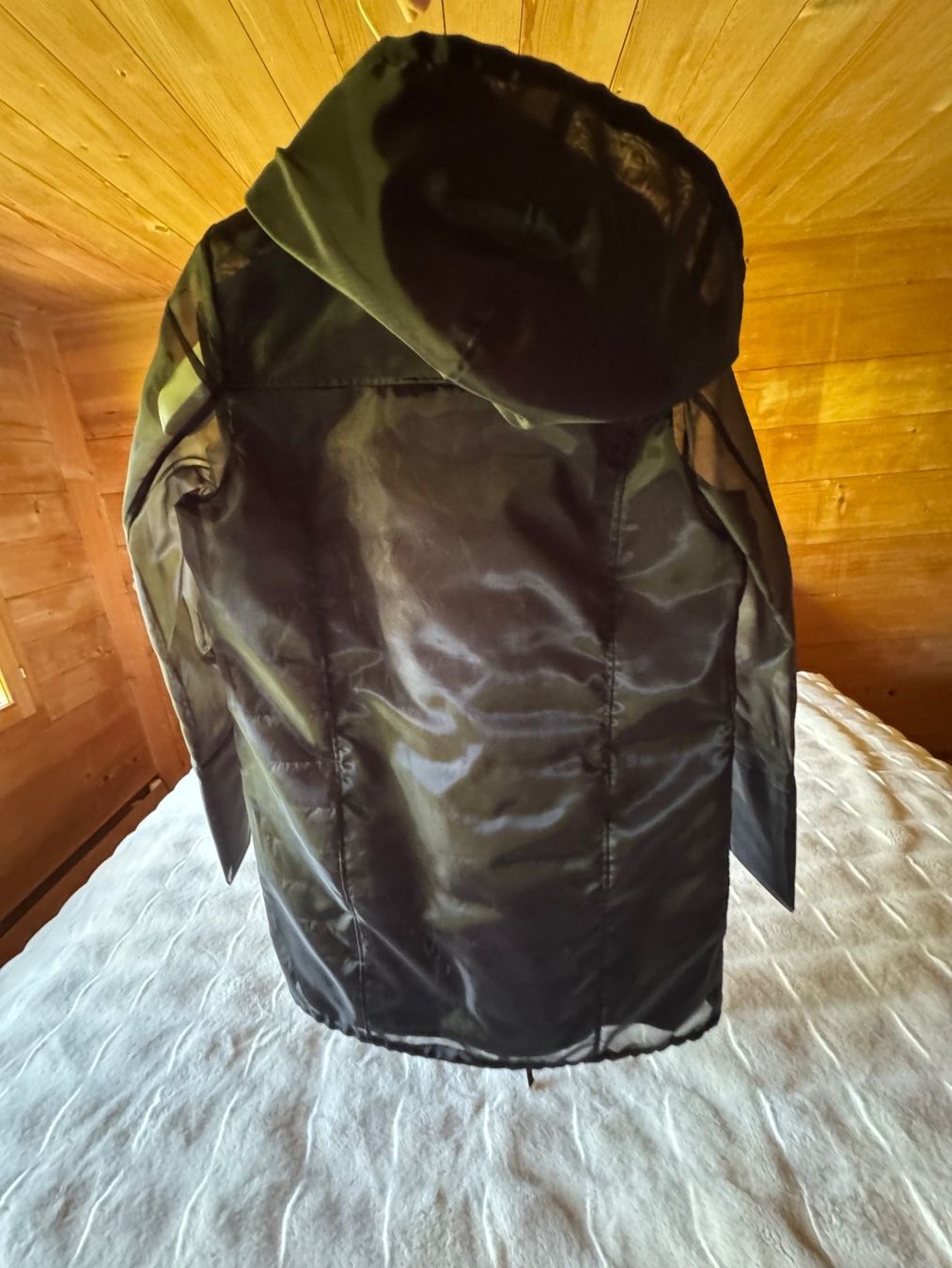Moncler Giacche: Moncler Doumerc White Logo Hooded Jacket – Usato da Grund b. Gstaad venduto da ReLuxe 6