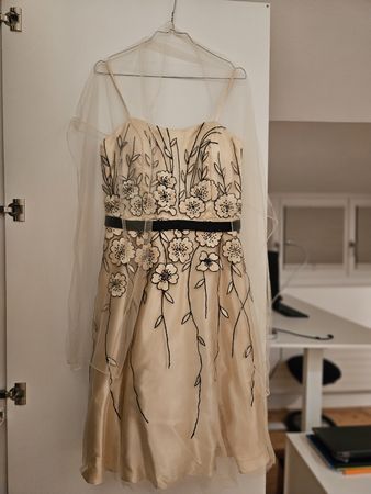 Festliches Kleid mit Blumenmuster, Grösse 40