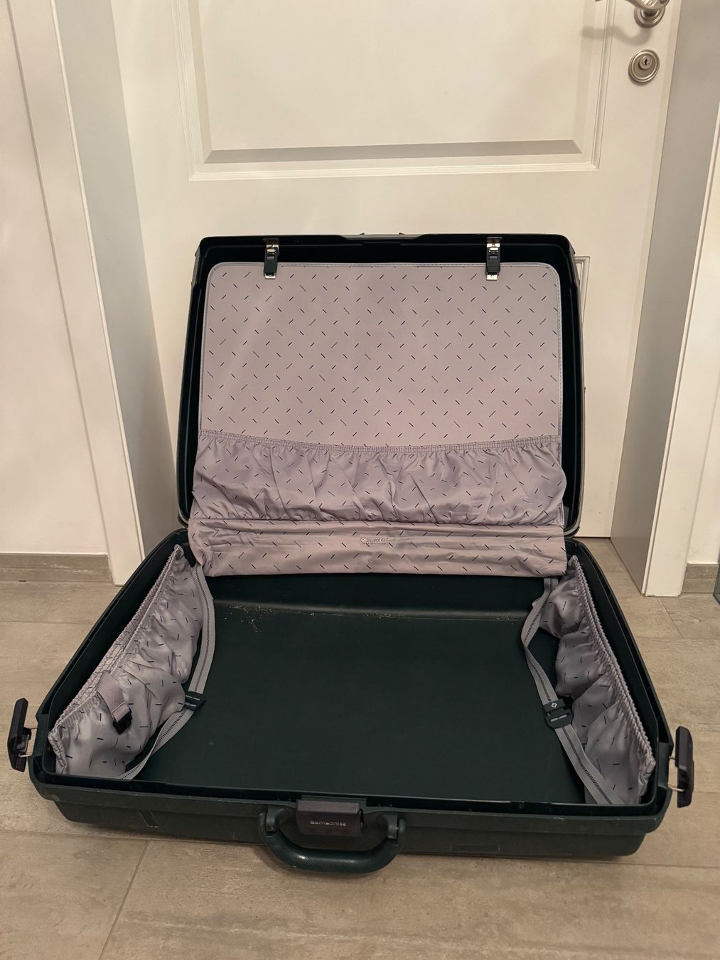 Samsonite Valises de voyage: Samsonite - Valise à coque à roulettes – D'occasion à Zürich par lcg_898x 2