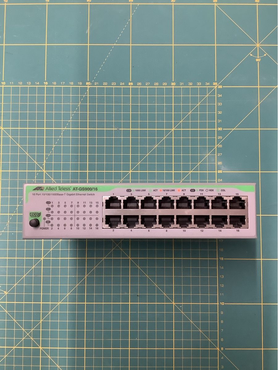 Hub & Switch: Allied Telesis AT-GS900/16 Switch – Usato da Saland venduto da stone75 1