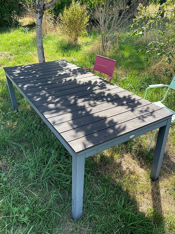 Tavoli: Table de jardin solide et de qualité – Usato da Villars-Tiercelin venduto da karimus1888 2