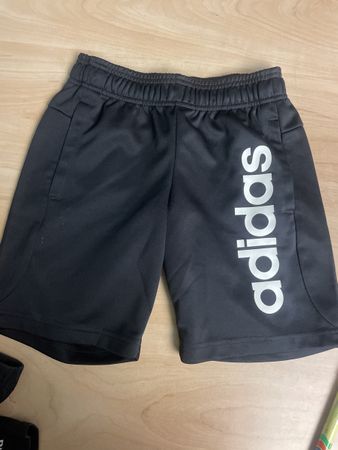 Schwarze Adidas Sport Shorts Gr.158👧🏻