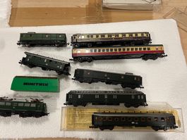 N Spur Eisenbahnwaggons