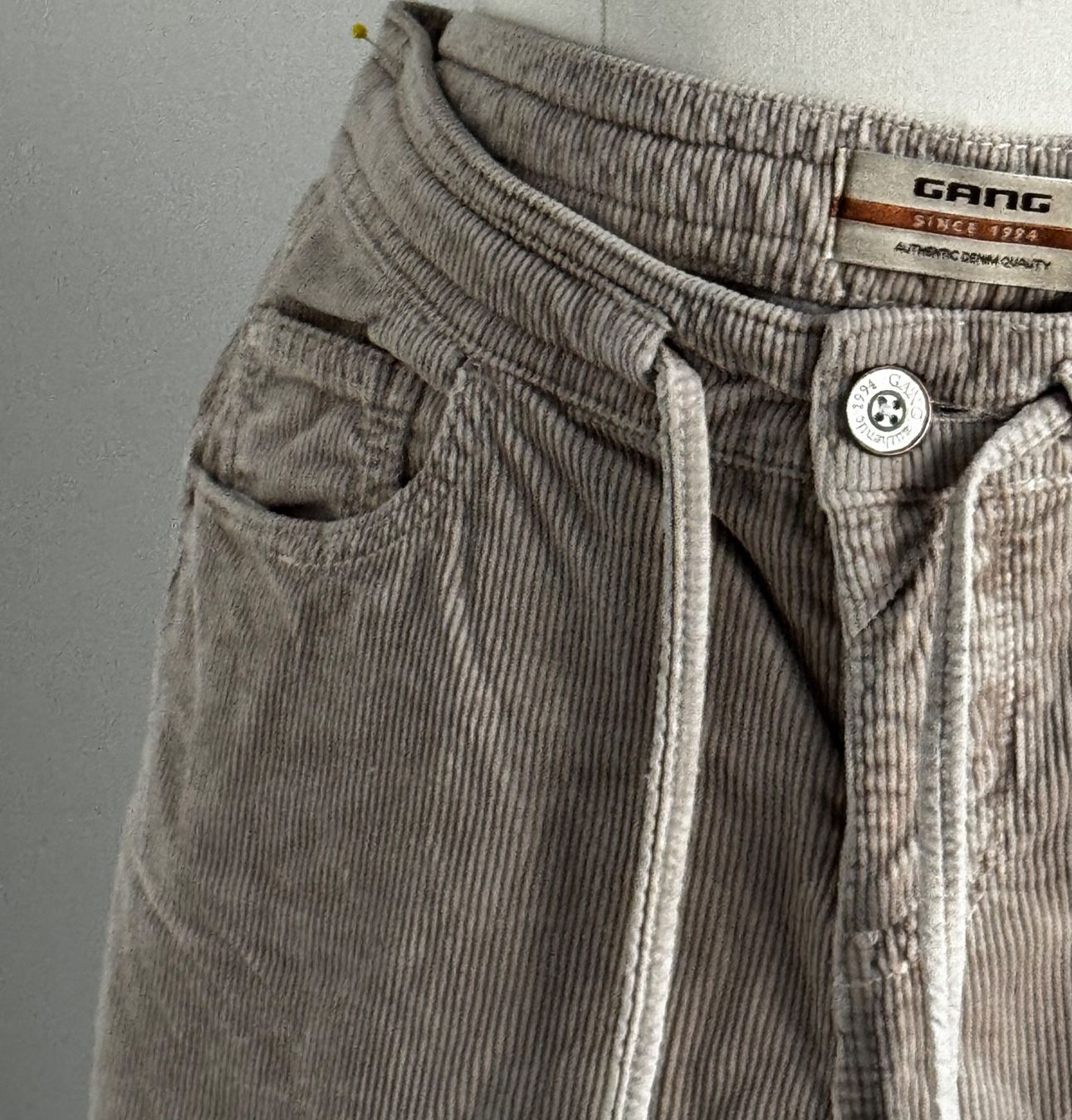 Gang Pantaloni: Gang Jogger – Usato da Mörschwil venduto da Mirka019