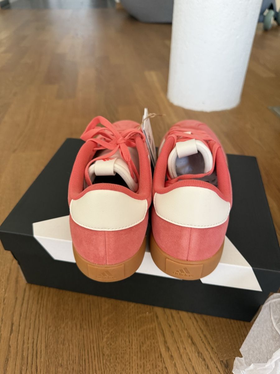 Adidas Scarpe da uomo: Adidas  Brand New - Size 43 1/3 – Nuovo e nell'imballaggio originale da Ueberstorf venduto da man_p2fy 4