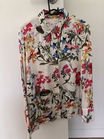 Chemise femme satin fleuri Zara M