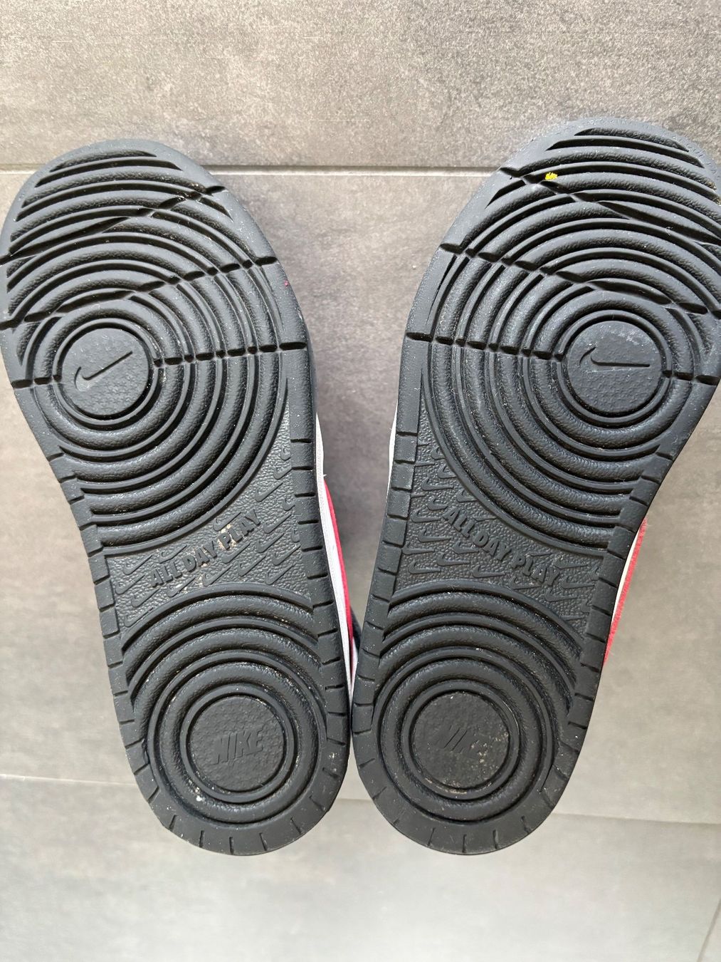 Nike Scarpe per ragazzi: Nike Court Borough mid 2 Gr.31 – Usato da Oberägeri venduto da MariaLehman 4
