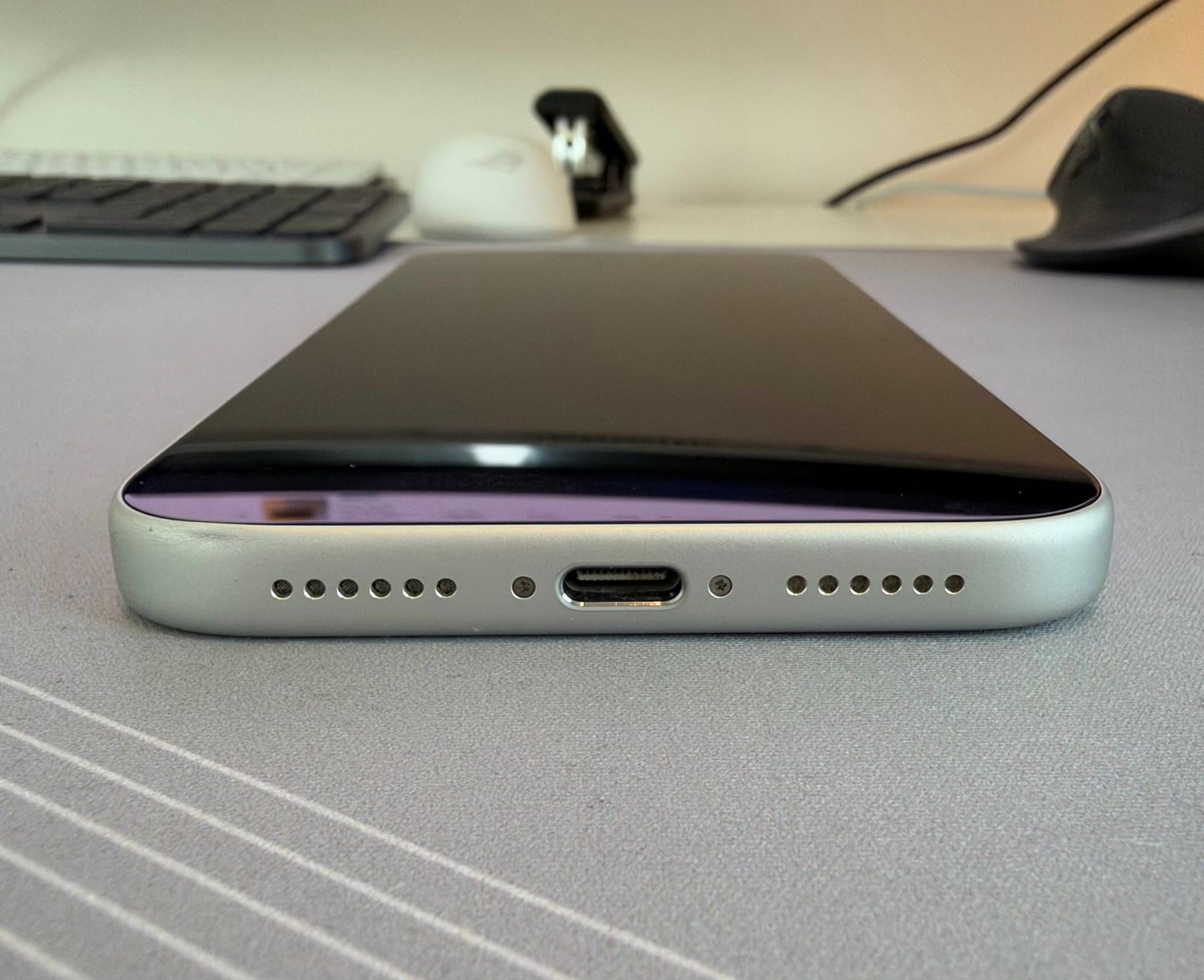 Apple Portables: Apple iPhone 17 Pro Max 2 TB Silber – D'occasion à Freienbach par fab_n6qp 2
