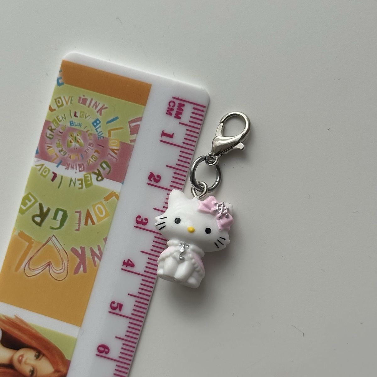 Sanrio Schlüsselanhänger & - bänder: Hello Kitty Charmmy Charms Sanrio – Neu (gemäss Beschreibung) aus Givisiez von dor_xb9k 1