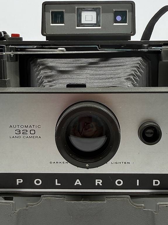 Polaroid Fotocamera: Polaroid Sofortbildkamera, automatic 320 Land Camera – Usato da Biel/Bienne venduto da hausamgern 1