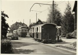 NIEDERTEUFEN Appenzeller Bahn - Bahnübergang - Auto