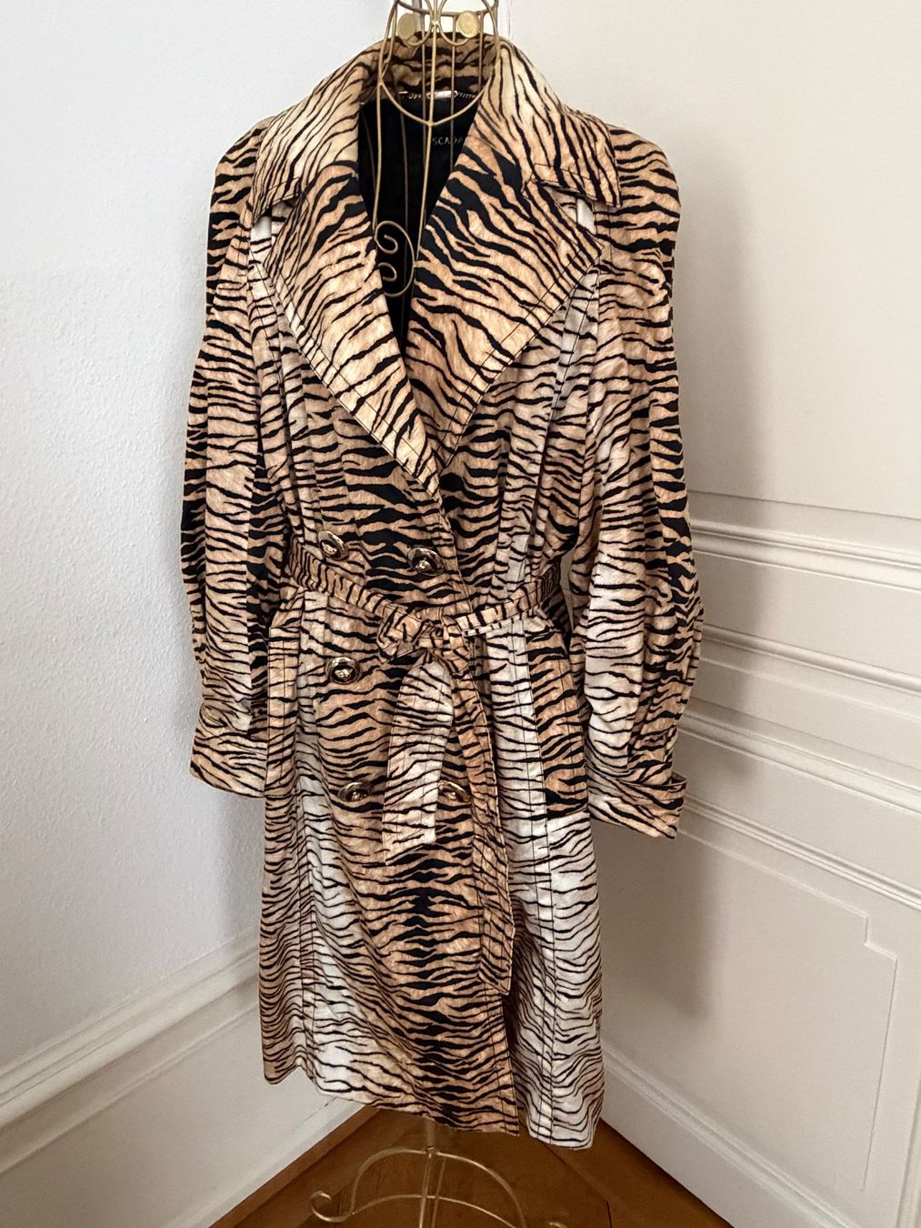 Escada Mäntel: Escada Trenchcoat mit Tigerprint, Gr. 44/46 - ein Hingucker! – Gebraucht aus Basel von Blausara707 3