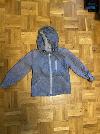 Beschichtete leichte Jacke von Sfera Regenjacke Gr 98 104