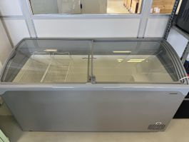 Gefriertruhe mit Glasscheiben gross