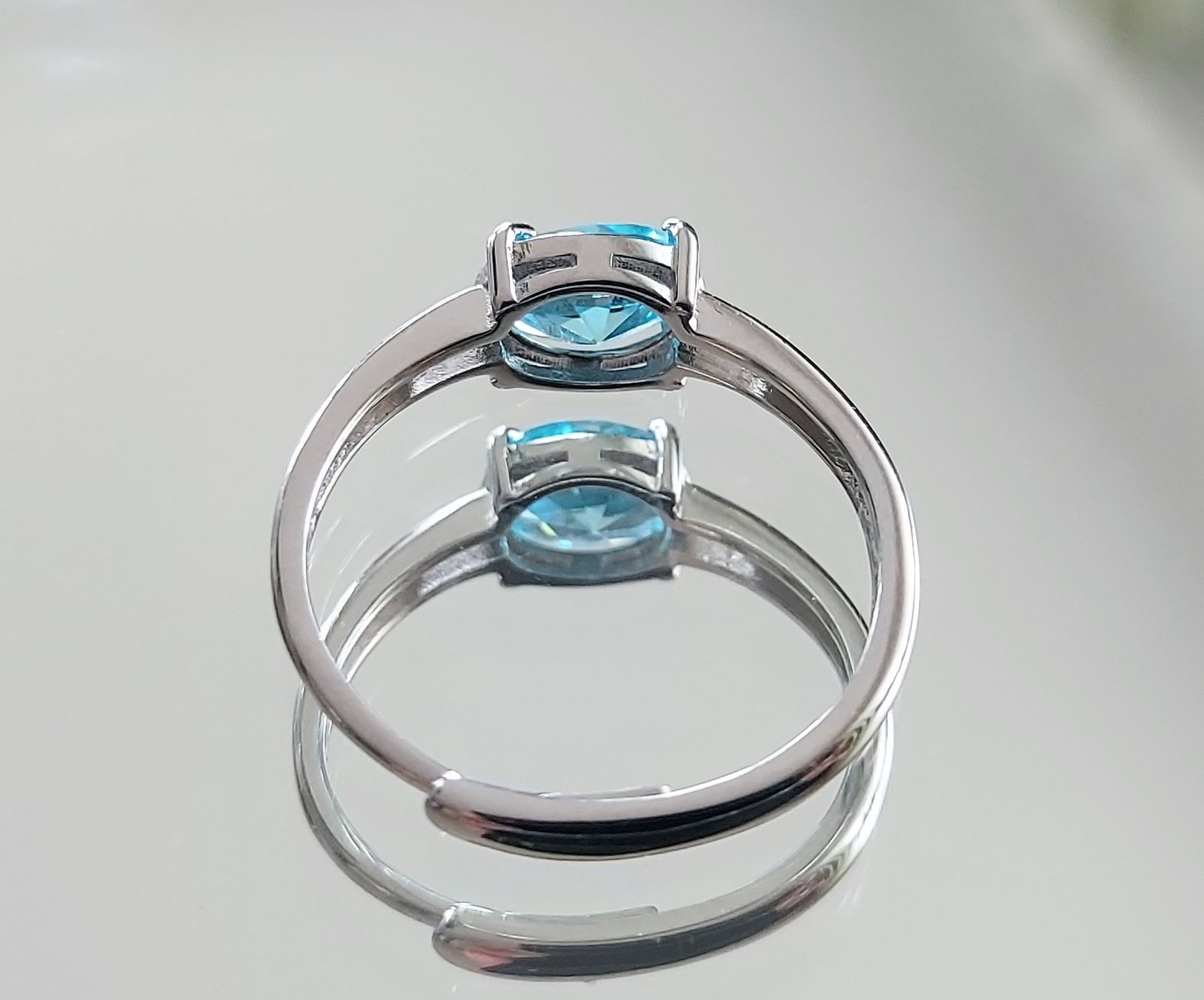 Anelli: 925 Silber Ring mit echtem Zirkon blèu – Nuovo (secondo la descrizione) da Ettenhausen TG venduto da CH2300 2