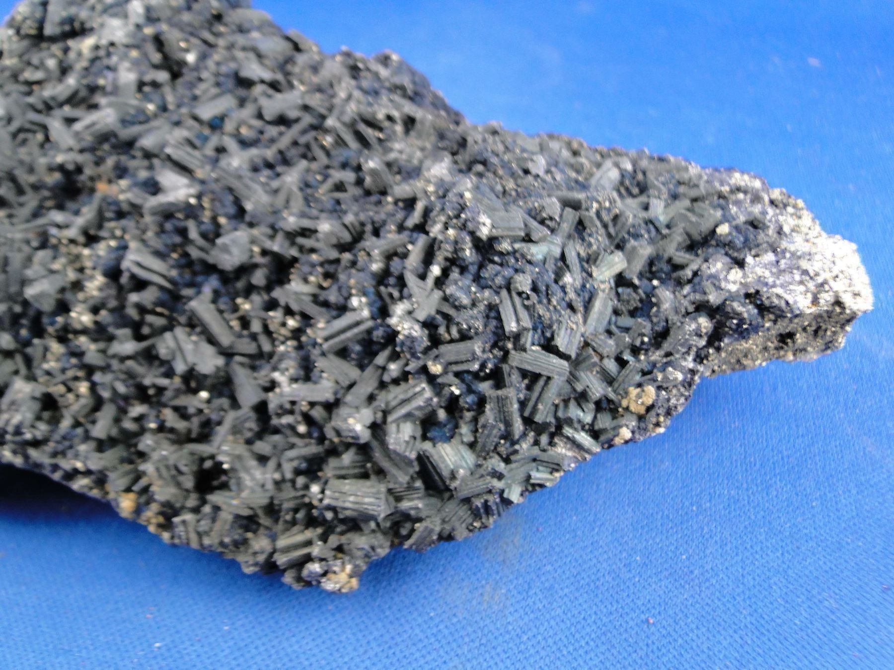 Minerali & Pietre curative: Bournonite auf Sulphiden – Usato da Schinznach Bad venduto da Demerald 8