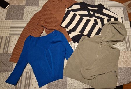 Diverse Damen Pullovers inder Grösse S