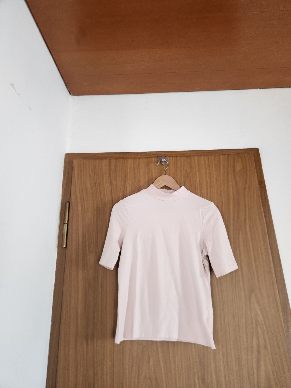 T-Shirts: T-shirt col montant  taille M – Gebraucht aus Niedergösgen von Eva2410