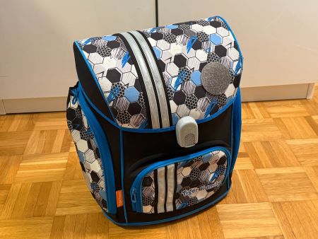 Tiger Family Schulranzen / Schulthek – Fussball-Design