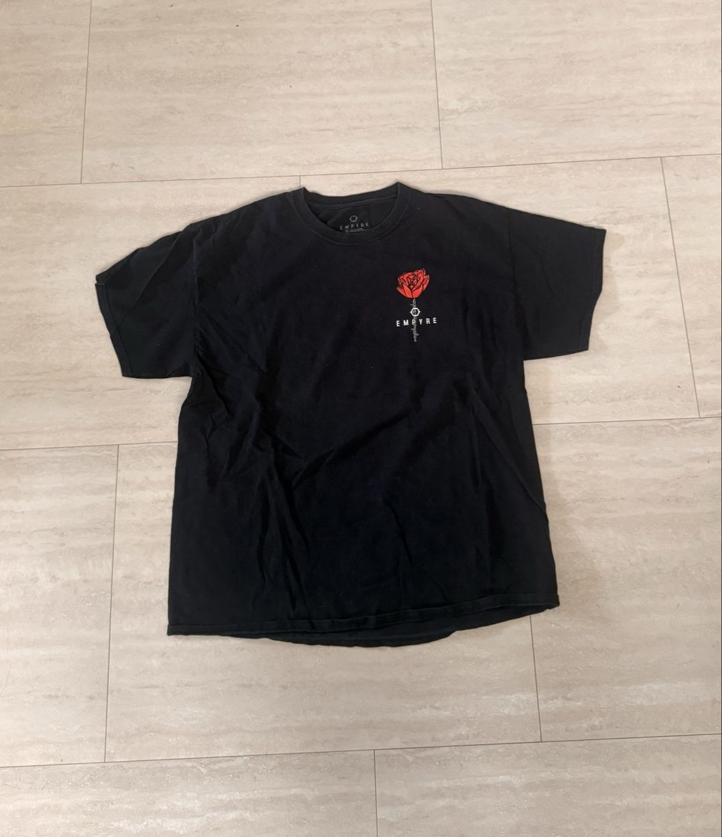 T-Shirts: Empyre Tshirt Grösse XL – Gebraucht aus Gümligen von sin_g6sx