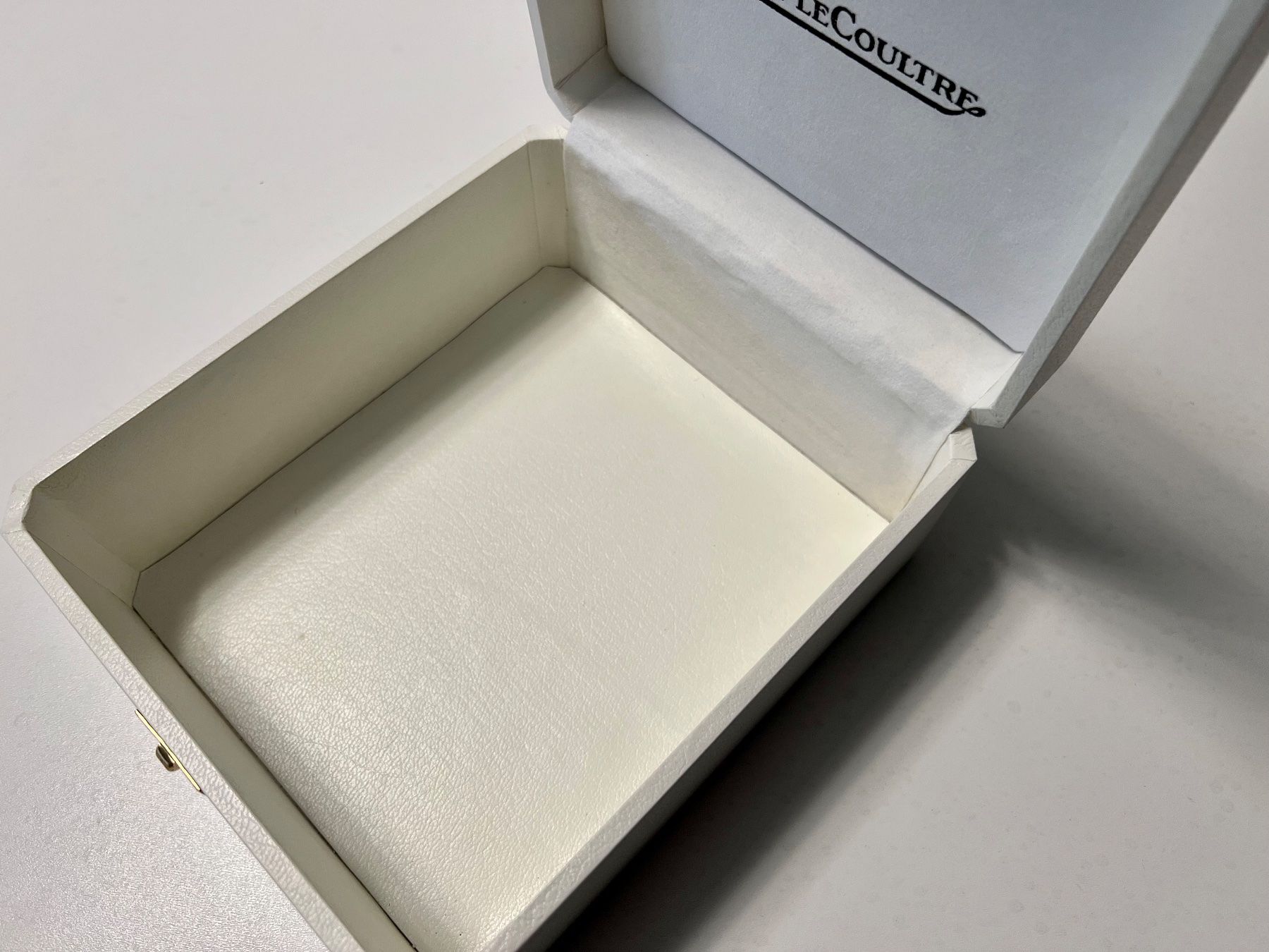 Jaeger-Lecoultre Orologi da terra & Orologi da parete: JAEGER LE COULTRE vintage clock leather box – Usato da Mont-sur-Lausanne venduto da vmi_ym5l 5