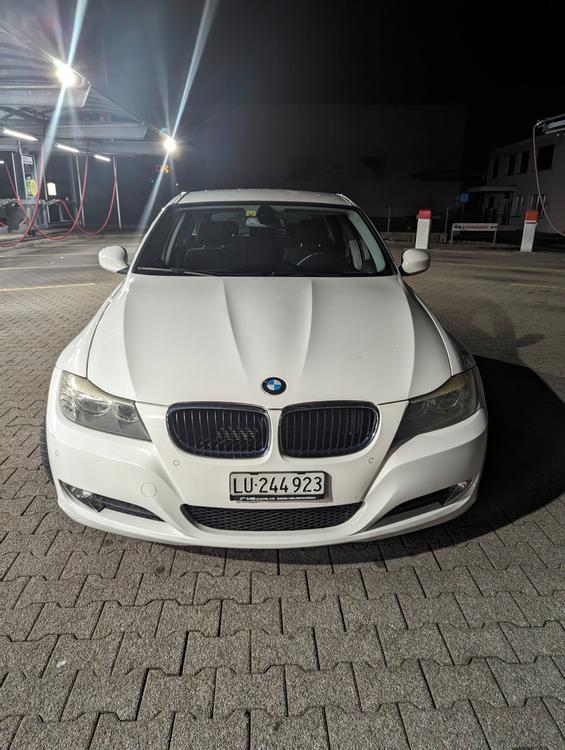 BMW 318d Touring (MFK / 05.2023)