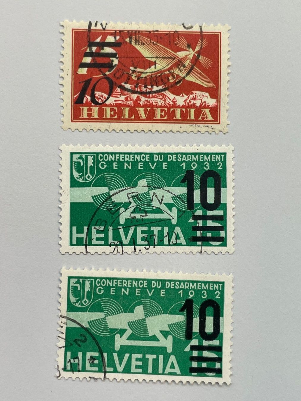 Alle Briefmarken: Flugpost Mi258a + Mi286a+b – Gebraucht aus Küssnacht am Rigi von POSTOMASTER