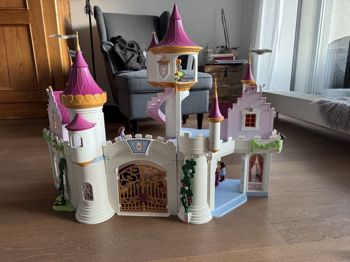 Playmobil Spielzeuge: Playmobil Schloss – Gebraucht aus Auw von Stana5