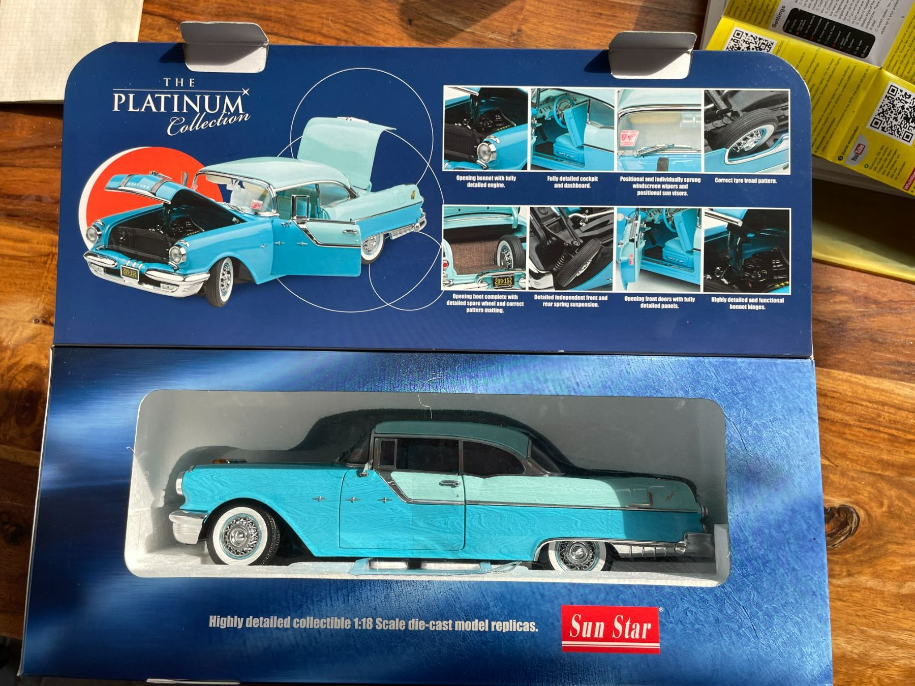 Pontiac Modellini d'auto: Pontiac star chief 1955     1:18 – Nuovo e nell'imballaggio originale da Wohlen AG venduto da Erelpowerline