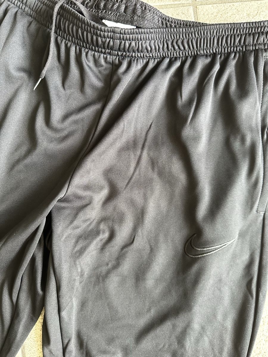 Nike Hosen: Nike Trainerhose neu Gr M – Neu (gemäss Beschreibung) aus Sierre von Tracy83 1