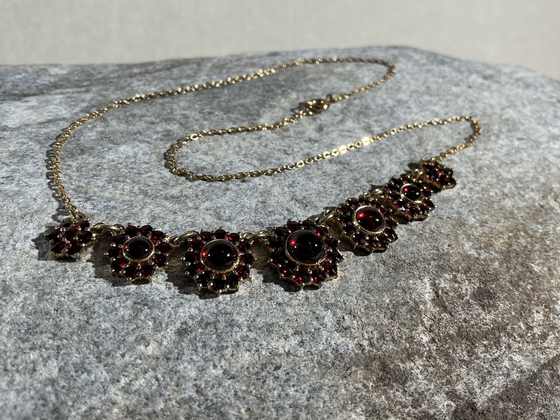 Catenine: BÖHMISCHER GRANATSCHMUCK Halskette – Nuovo (secondo la descrizione) da Richterswil venduto da Restwert_Richterswil 5