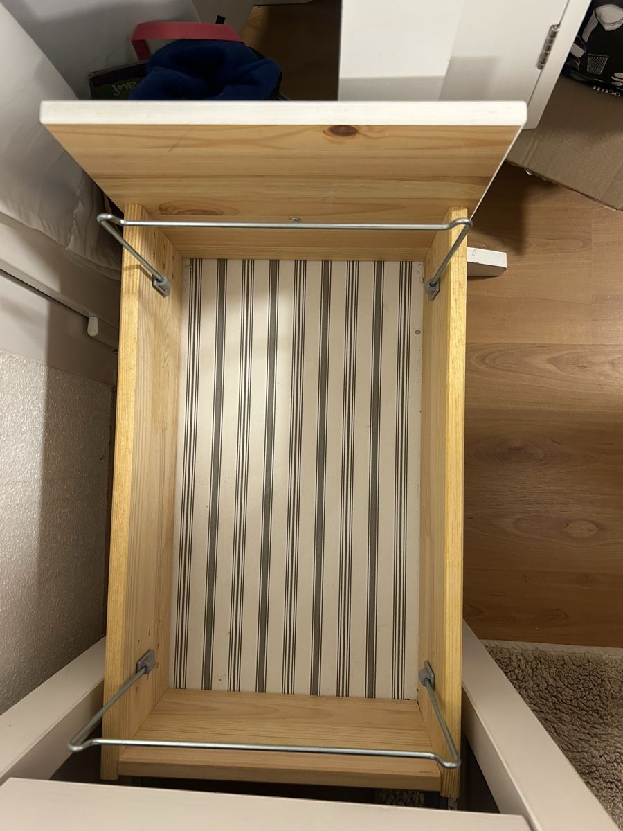 Ikea Scrivanie: Pult Idanäs IKEA – Usato da Bremgarten AG venduto da mix_rsl7 6